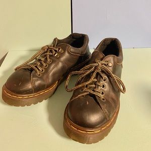 Platform Oxford Dark Brown Dr. Martens